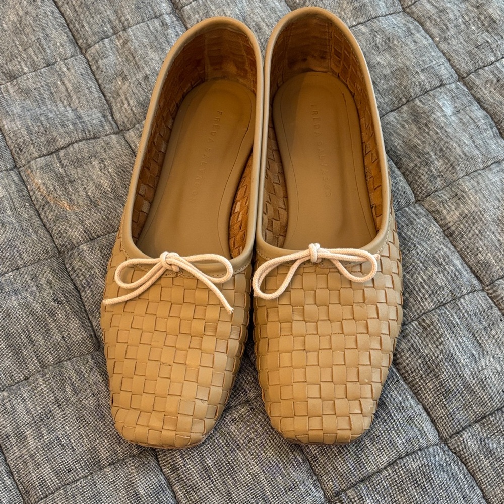 Freda Salvador Jada flats